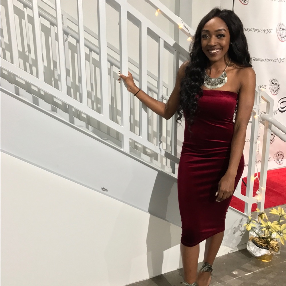 Burgundy/red dress